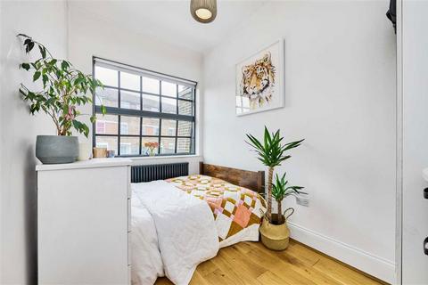 1 bedroom flat for sale, Woodrow, London SE18