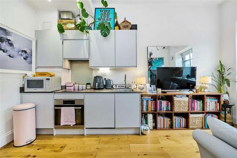 1 bedroom flat for sale, Woodrow, London SE18