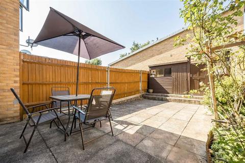 2 bedroom terraced house for sale, Victoria Way, London SE7