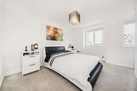 2 bedroom terraced house for sale, Victoria Way, London SE7