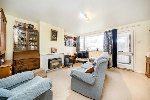 3 bedroom terraced house for sale, The Birches, London SE7