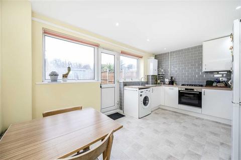 3 bedroom terraced house for sale, The Birches, London SE7