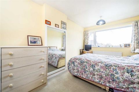 3 bedroom terraced house for sale, The Birches, London SE7