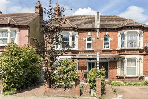 4 bedroom semi-detached house for sale, Little Heath, London SE7