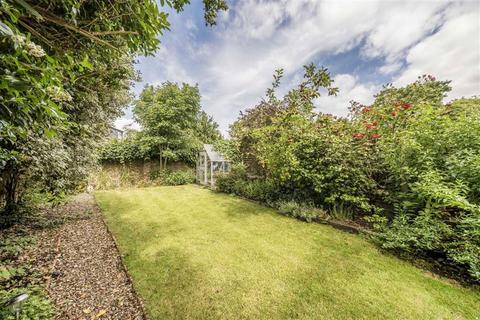 4 bedroom semi-detached house for sale, Little Heath, London SE7