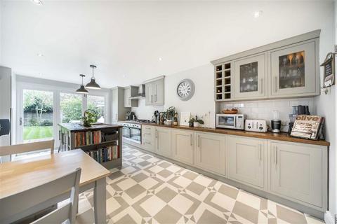 4 bedroom semi-detached house for sale, Little Heath, London SE7