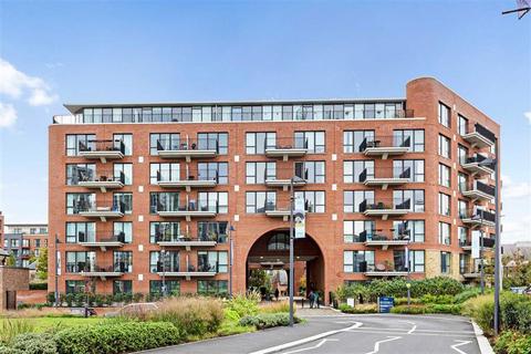 2 bedroom flat for sale, Thunderer Walk, London SE18