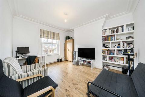 2 bedroom flat for sale, Shooters Hill Road, London SE3