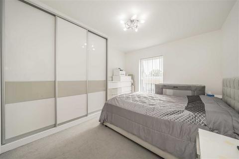 1 bedroom flat for sale, Rolfe Terrace, London SE18