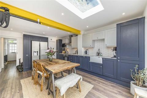56 Couthurst Road, London, SE3 8TW