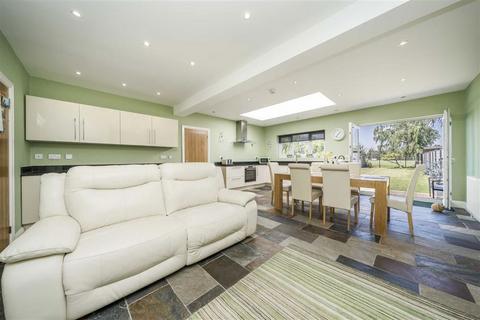 3 bedroom semi-detached house for sale, Broad Walk, London SE3