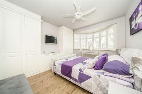 3 bedroom semi-detached house for sale, Broad Walk, London SE3