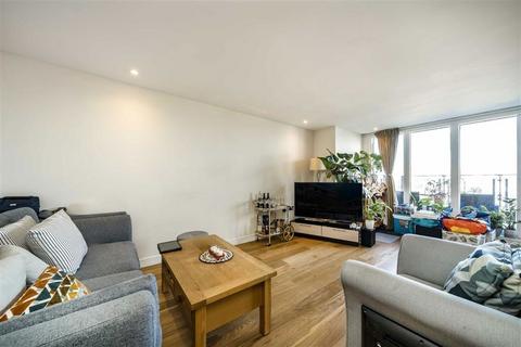 3 bedroom flat for sale, Seren Park Gardens, London SE3