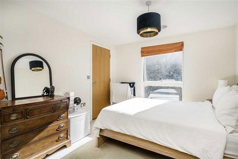 3 bedroom flat for sale, Seren Park Gardens, London SE3