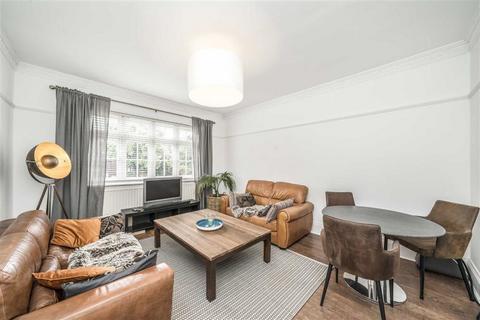 4 bedroom flat for sale, Westcombe Park Road, London SE3