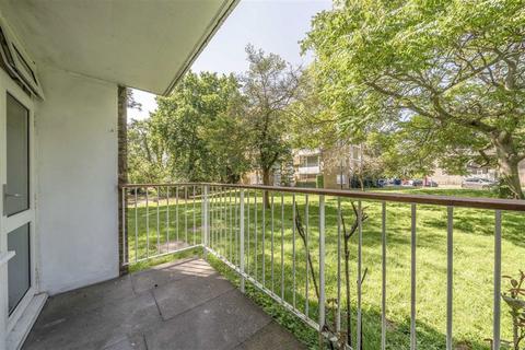 2 bedroom flat for sale, Casterbridge Road, London SE3