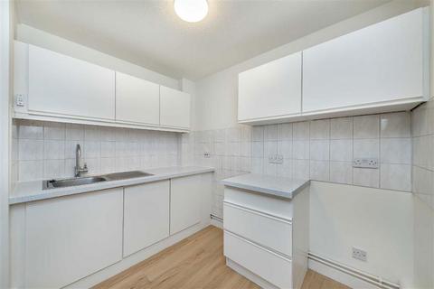 1 bedroom flat for sale, Westcombe Park Road, London SE3