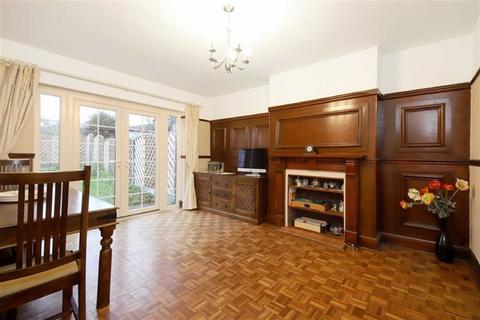 3 bedroom house for sale, Canberra Road, London SE7