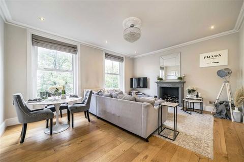 2 bedroom flat for sale, Shooters Hill Road, London SE3