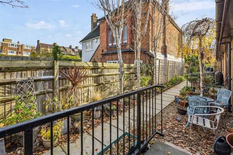 1 bedroom flat for sale, Westcombe Park Road, London SE3