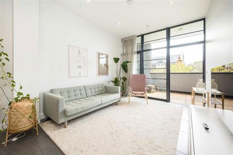 2 bedroom flat to rent, Powis Street, London SE18