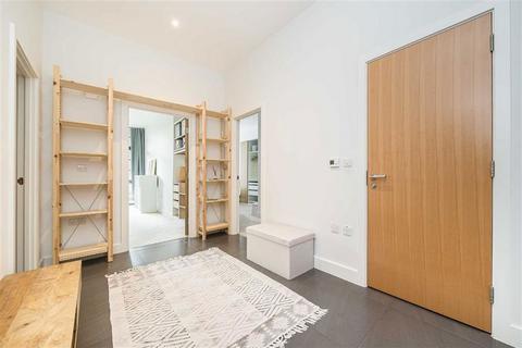 2 bedroom flat to rent, Powis Street, London SE18