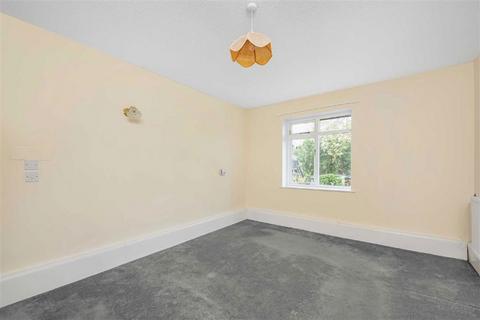 1 bedroom flat for sale, Westcombe Park Road, London SE3