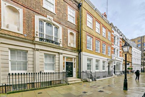 2 bedroom flat for sale, Warwick Court, London WC1R