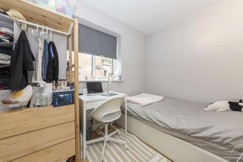 2 bedroom flat for sale, Cromer Street, London WC1H