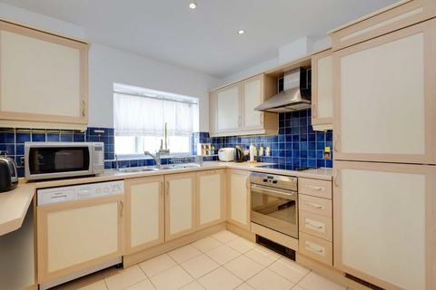 2 bedroom flat for sale, Newton Street, London WC2B