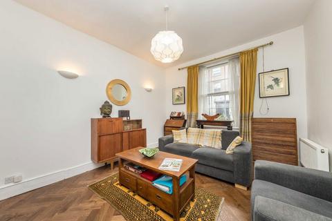 2 bedroom flat for sale, Acton Street, London WC1X