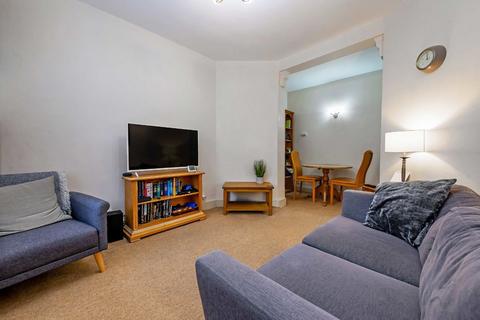 1 bedroom flat for sale, Sandwich Street, London WC1H