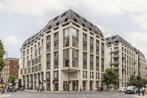 undefined, Strand, London WC2R