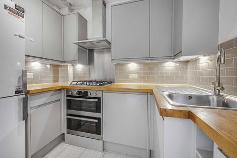 3 bedroom flat for sale, Chalton Street, London NW1