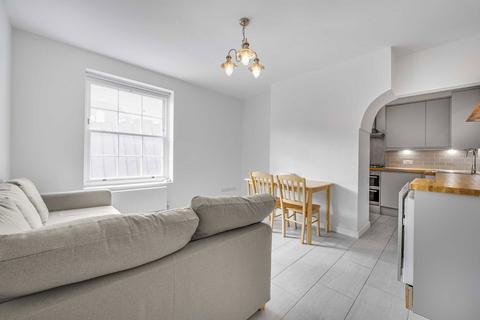 3 bedroom flat for sale, Chalton Street, London NW1