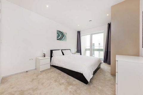 3 bedroom flat to rent, Broadfield Lane, London NW1