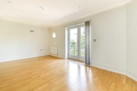 5 bedroom house to rent, Tallow Road, Brentford TW8