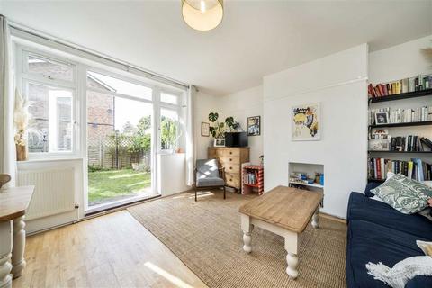 2 bedroom maisonette for sale, Shell Road, London SE13