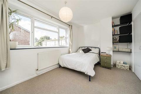 2 bedroom maisonette for sale, Shell Road, London SE13