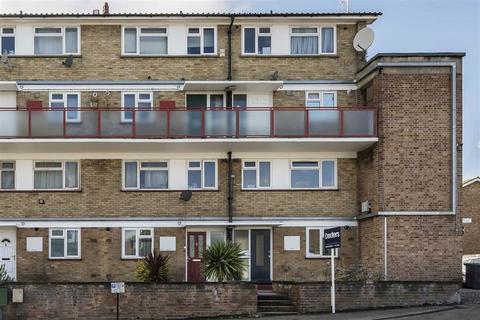 2 bedroom maisonette for sale, Shell Road, London SE13