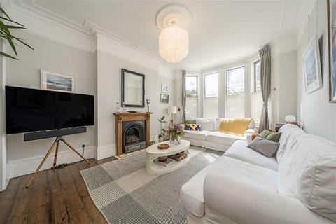 4 bedroom end of terrace house for sale, Inchmery Road, London SE6