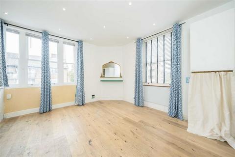 2 bedroom flat for sale, Campshill Road, London SE13