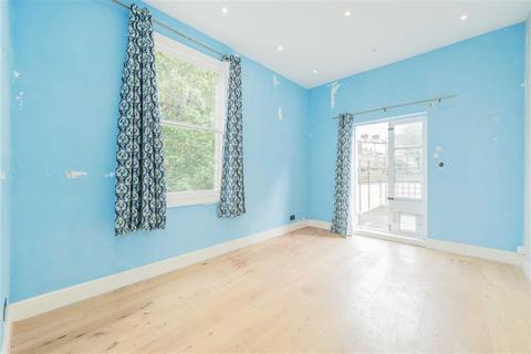 2 bedroom flat for sale, Campshill Road, London SE13