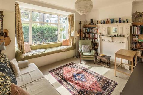 3 bedroom terraced house for sale, Embleton Road, London SE13