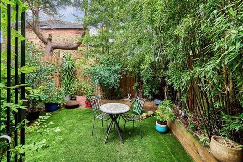 3 bedroom house for sale, Wearside Road, London SE13