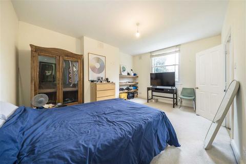 2 bedroom flat for sale, Avon Road, London SE4