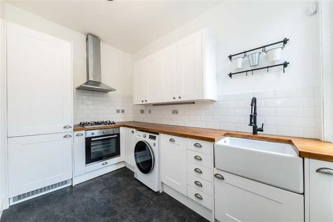 2 bedroom maisonette for sale, Undercliff Road, London SE13