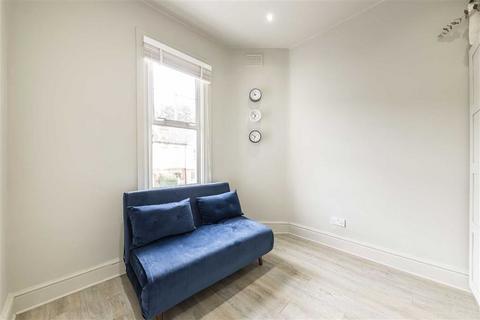 2 bedroom maisonette for sale, Undercliff Road, London SE13