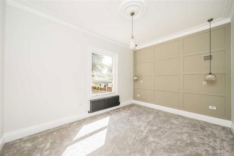 2 bedroom flat for sale, Tyrwhitt Road, London SE4