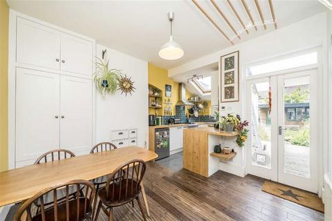 3 bedroom terraced house for sale, Killearn Road, London SE6